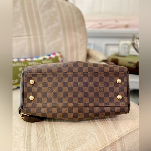 Authentic  Louis Vuitton Trevi pm! - Picture 5 of 5